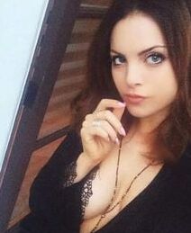 Elizabeth Gillies hot