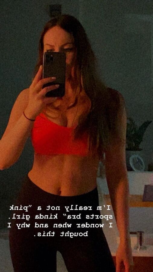 Elizabeth Gillies hot