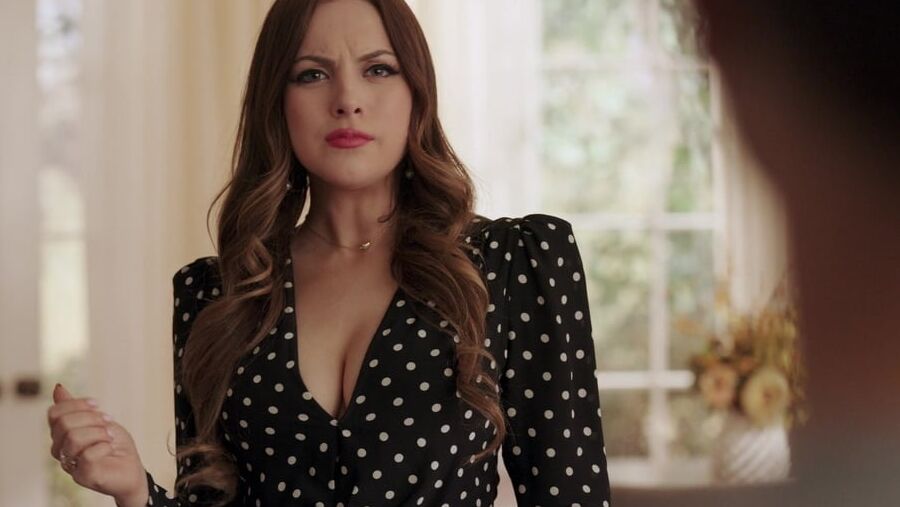 Elizabeth Gillies hot