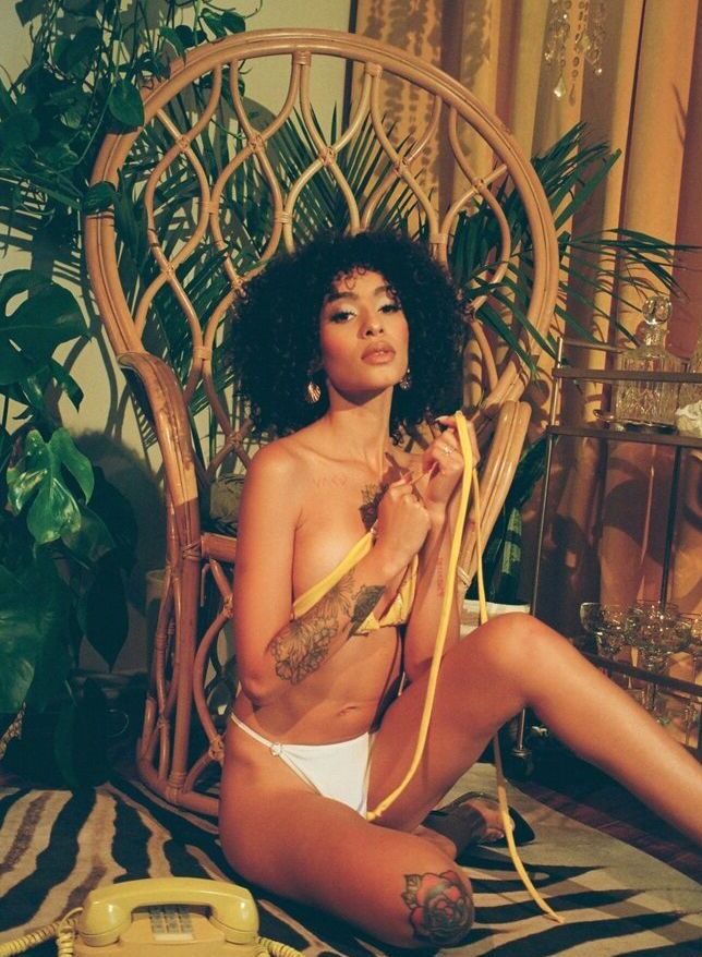 Sunnibytch nude