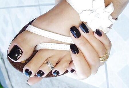 Face Book Feet