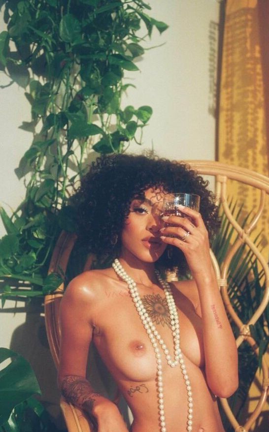 Sunnibytch nude