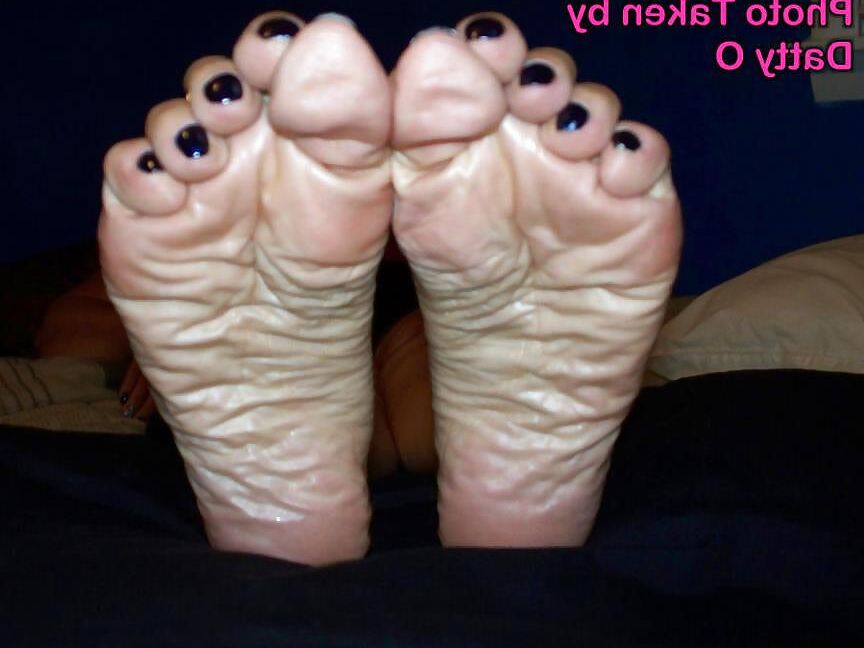 Face Book Feet