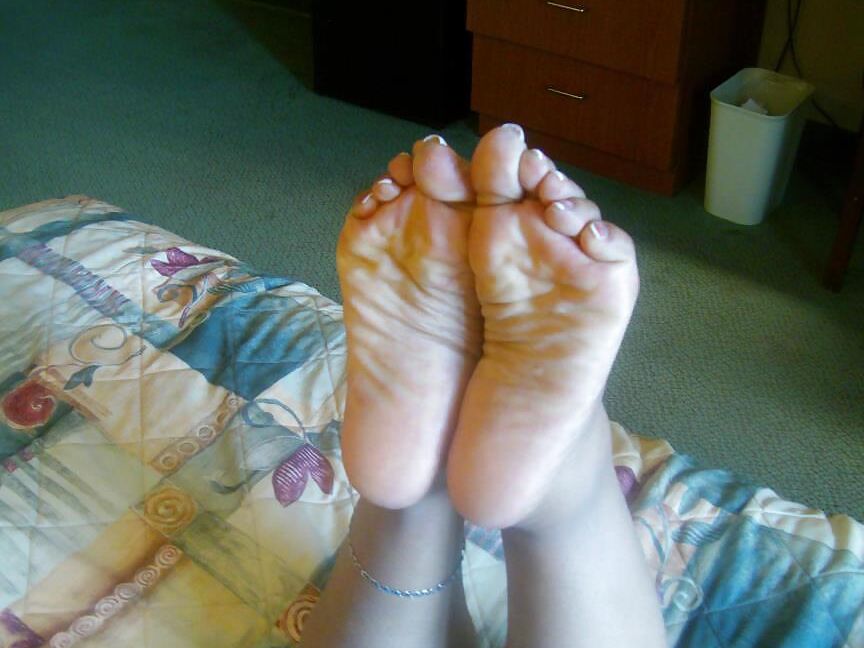 Face Book Feet