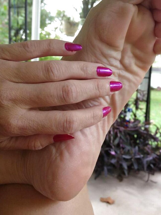 Face Book Feet