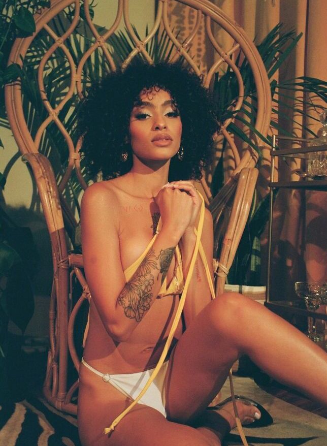 Sunnibytch nude