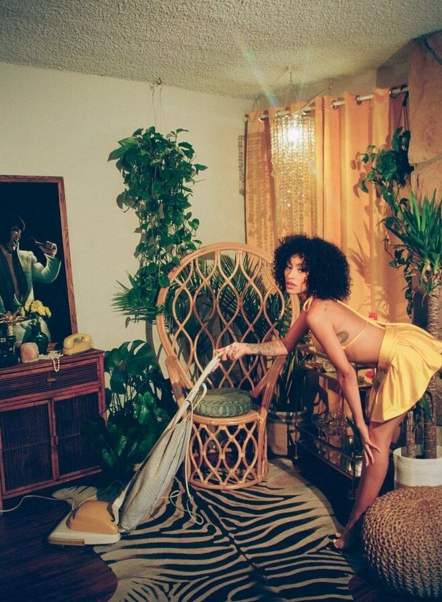 Sunnibytch nude