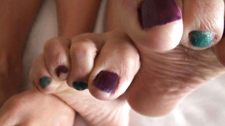 Face Book Feet