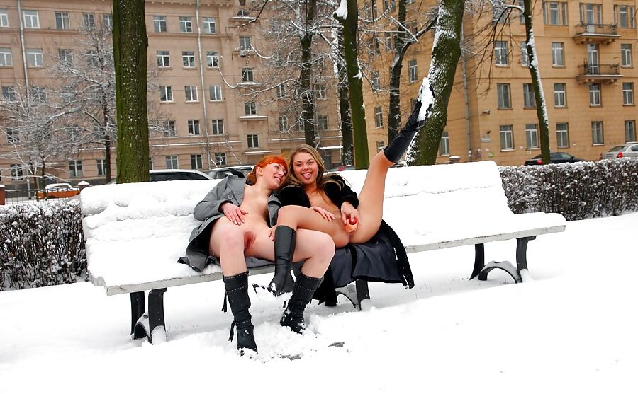 Girls use Dildos in Public