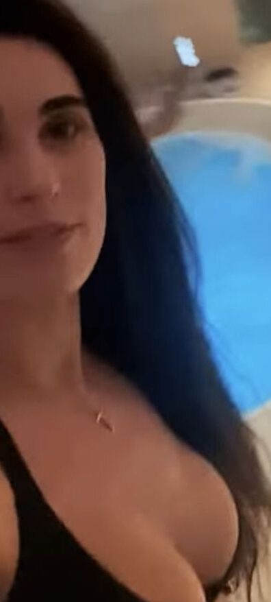 Laura Pétard nude