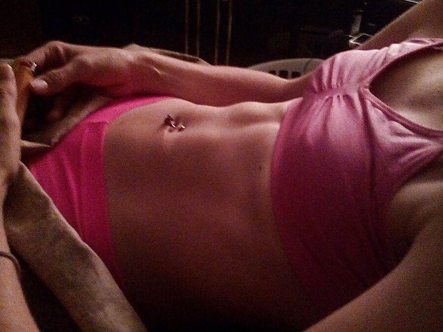 FIRST TIME SOLO PICS PLEASE TELL ME WHAT YOU THINK