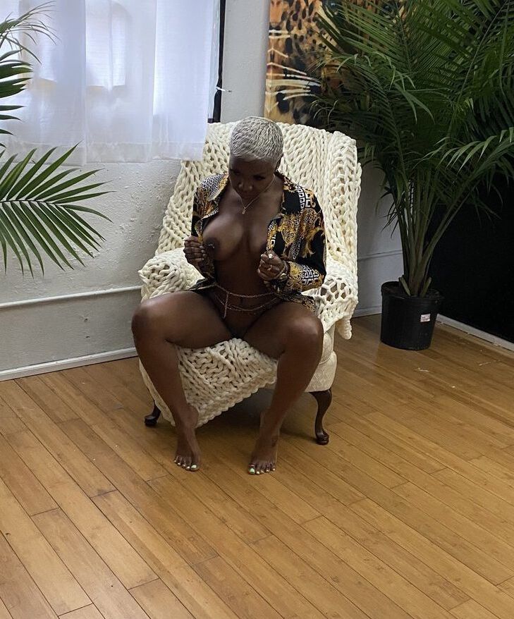 SavageDoll nude
