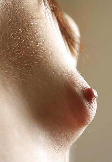 Close-ups of a beautiful girl - N. C.