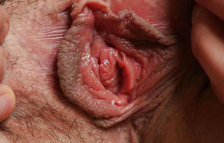 Close-ups of a beautiful girl - N. C.