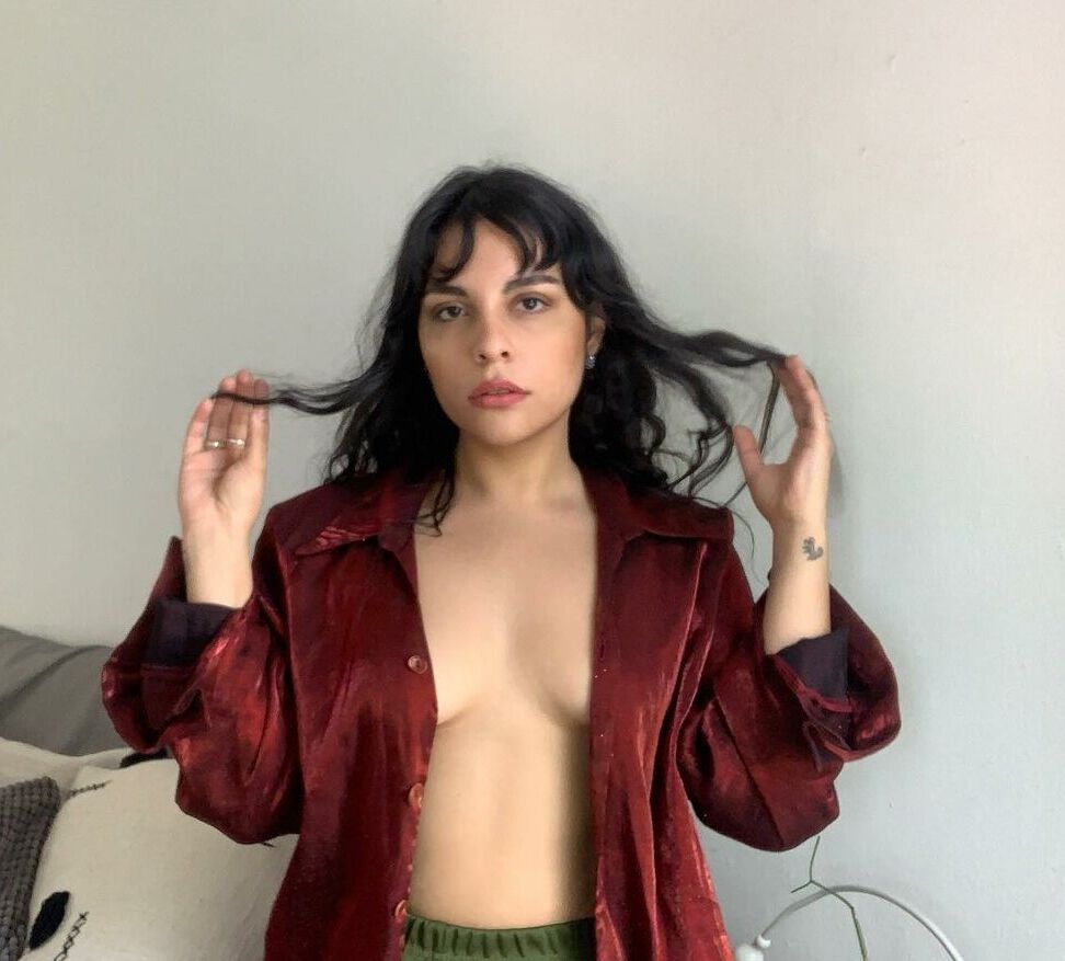 Mariana de Miguel nude