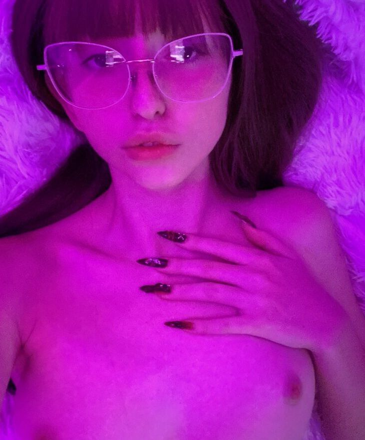Freakiellf nude