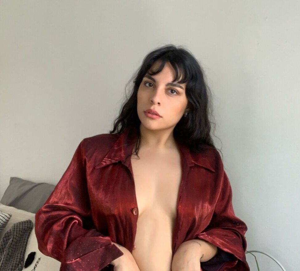 Mariana de Miguel nude