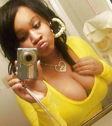 Hot Black Women Mirror Shots