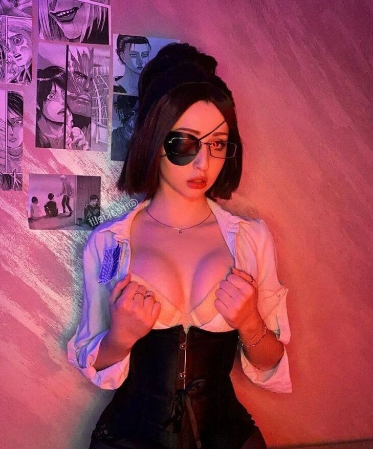 Freakiellf nude