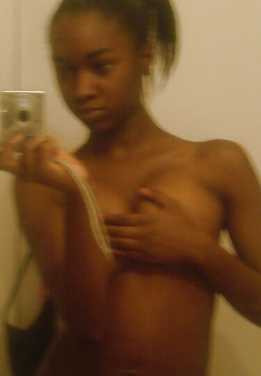 Hot Black Women Mirror Shots