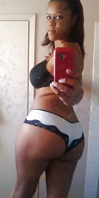 Hot Black Women Mirror Shots