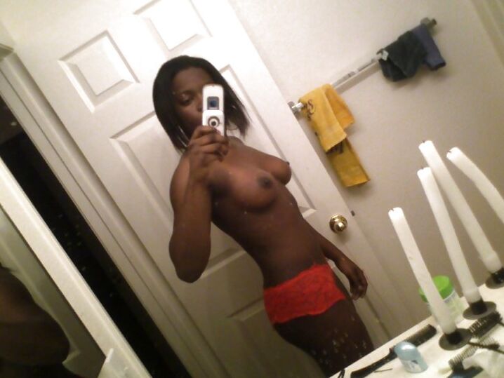 Hot Black Women Mirror Shots