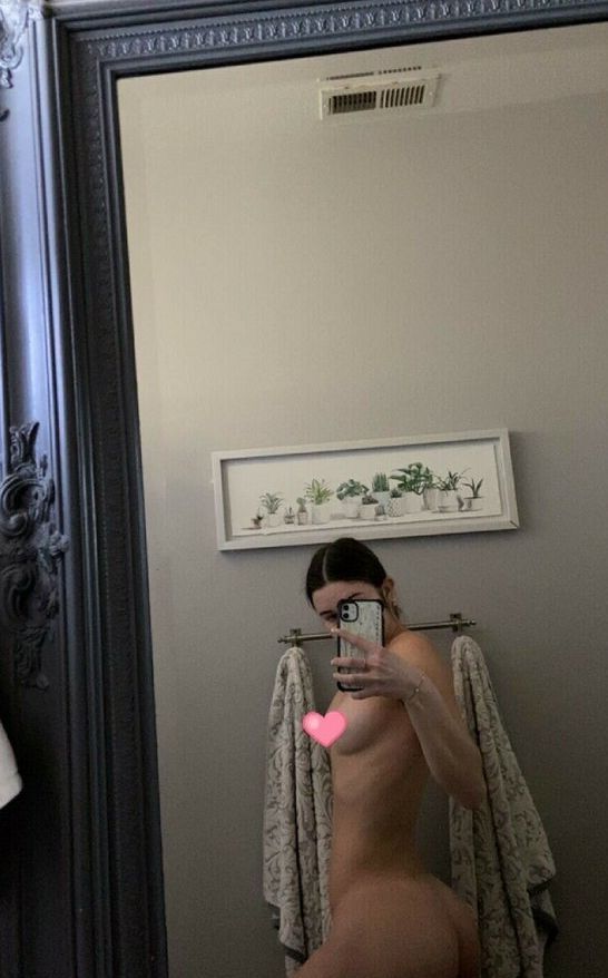 Grace Hollon nude