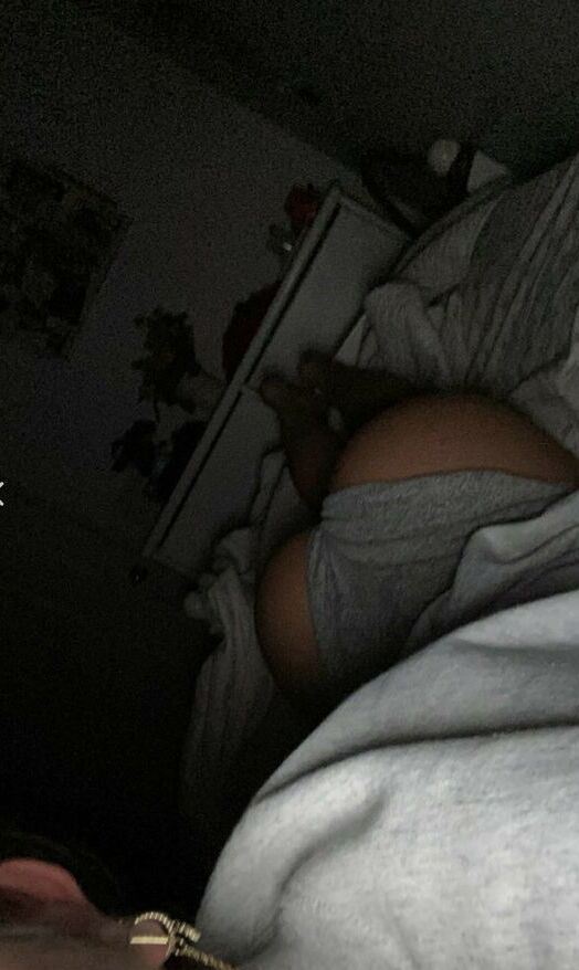 Grace Hollon nude