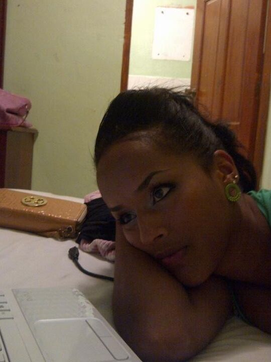 Gorgeous ebony babe busty while teasing and posing