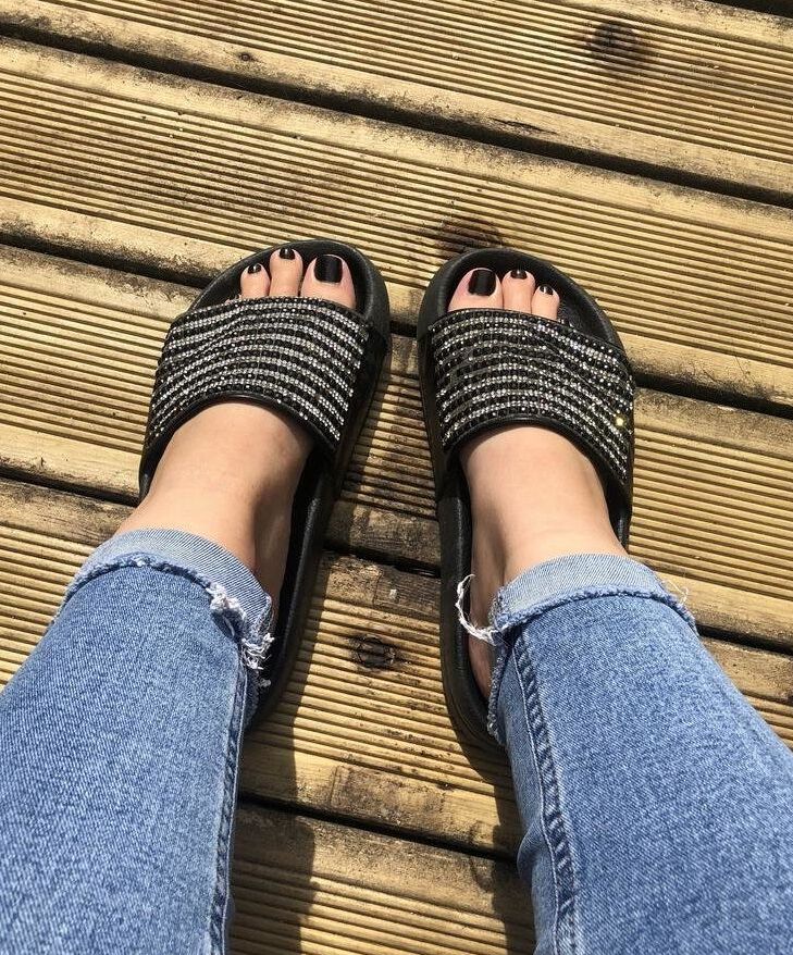 Flirtyfeet nude
