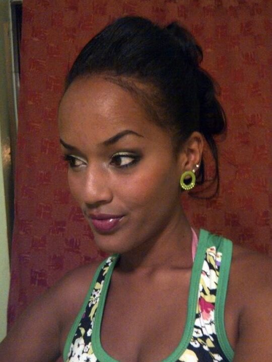 Gorgeous ebony babe busty while teasing and posing