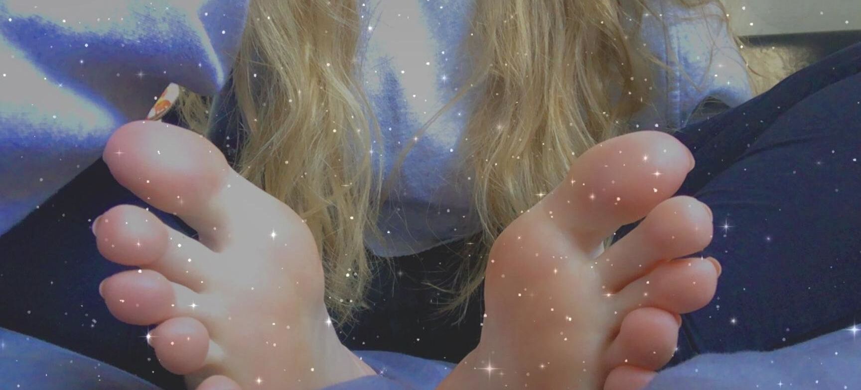 Flirtyfeet nude