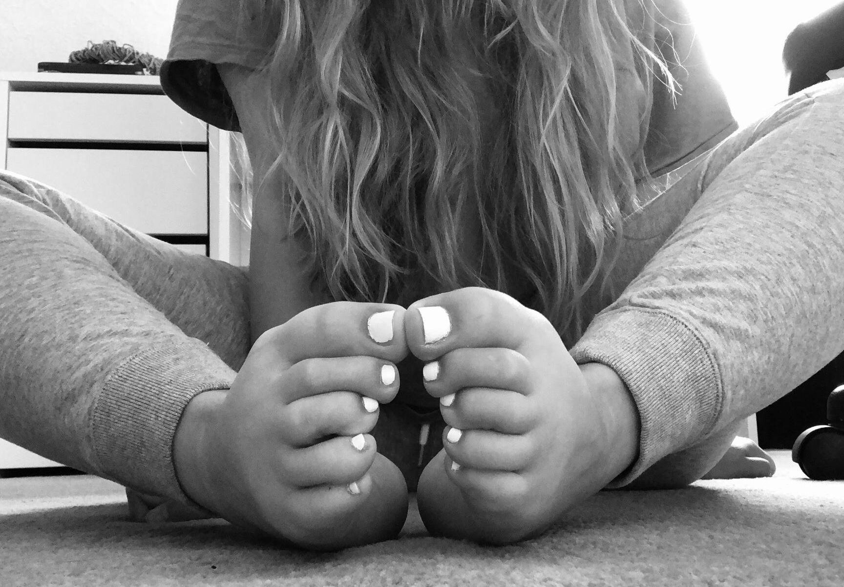 Flirtyfeet nude