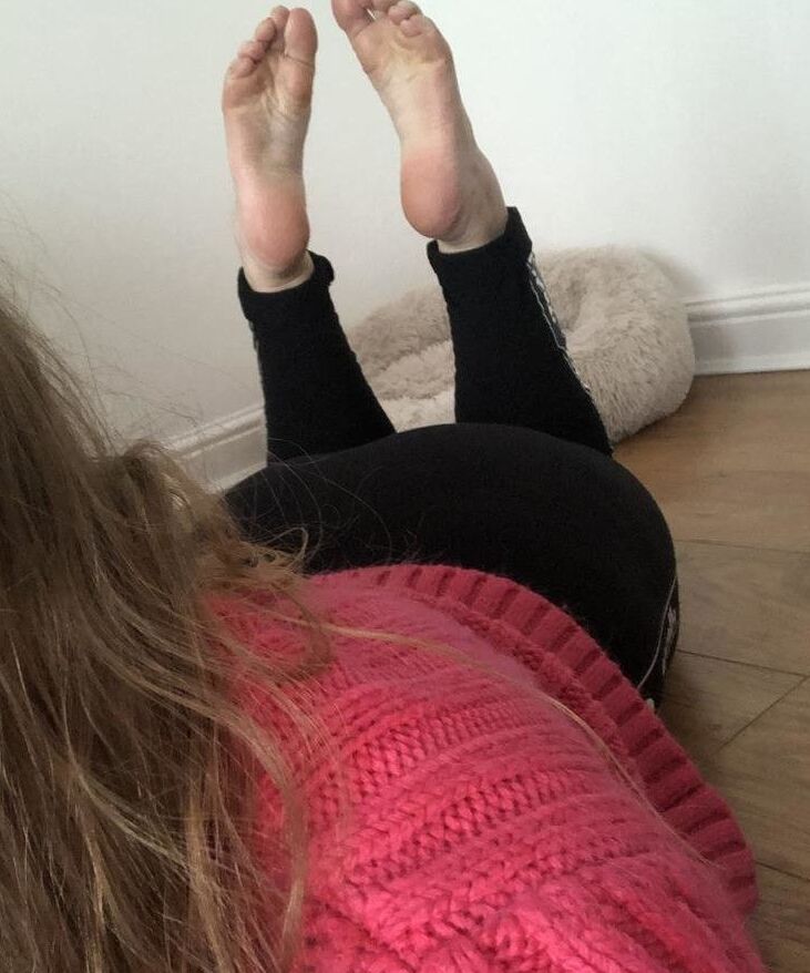 Flirtyfeet nude