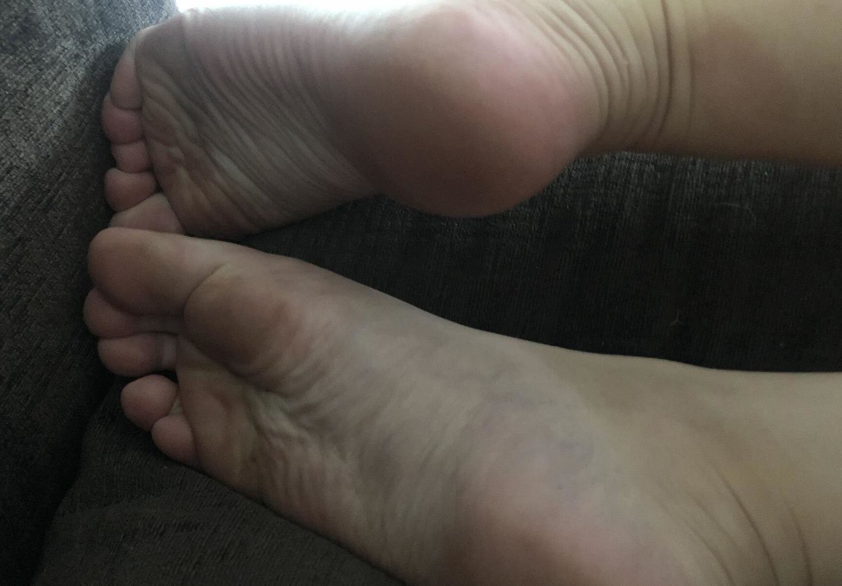 Flirtyfeet nude