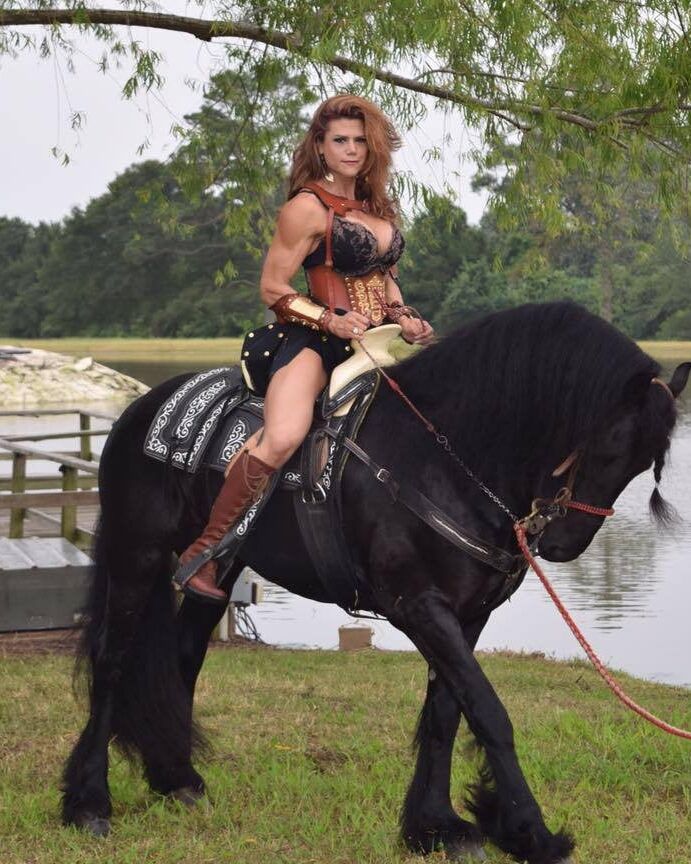Dona Has The Model Face With The Perfect Body!