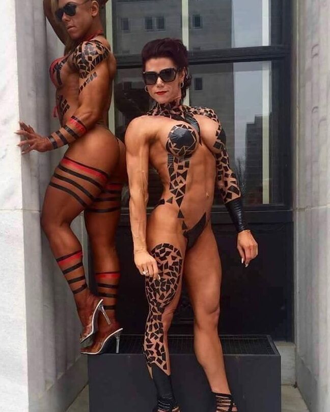 Dona Has The Model Face With The Perfect Body!