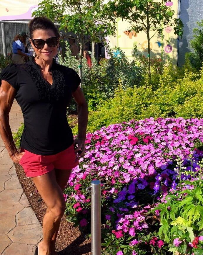 Dona Has The Model Face With The Perfect Body!