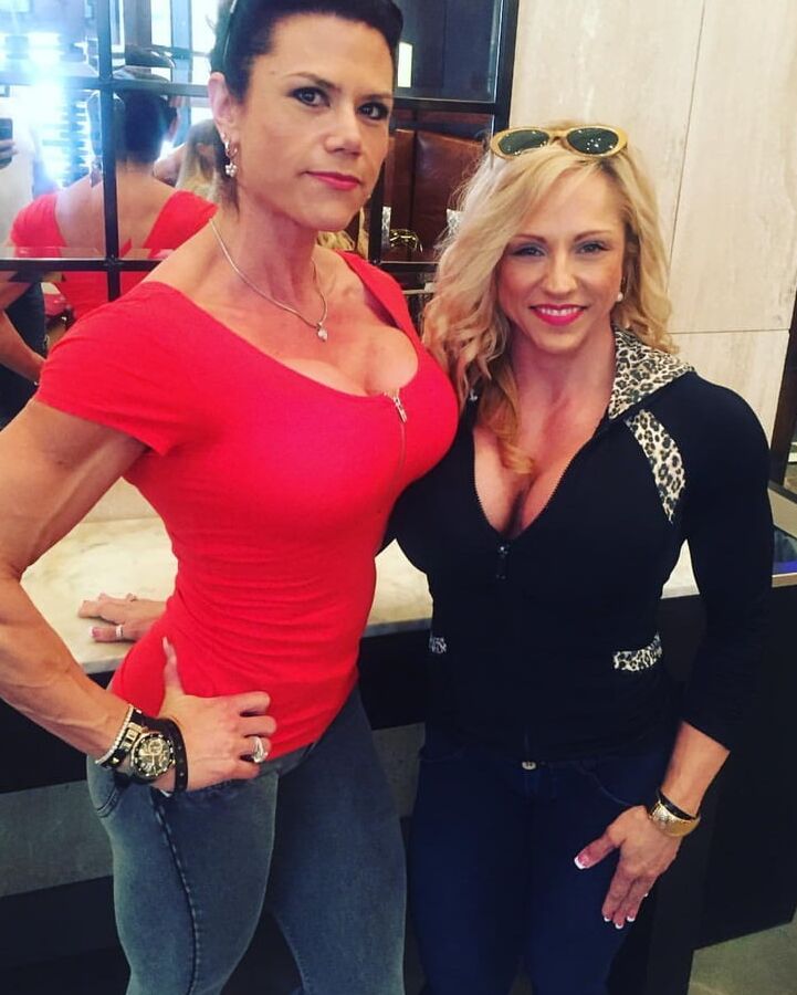 Dona Has The Model Face With The Perfect Body!