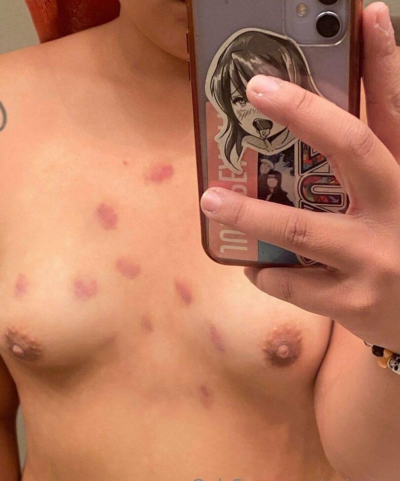 Xolucina nude