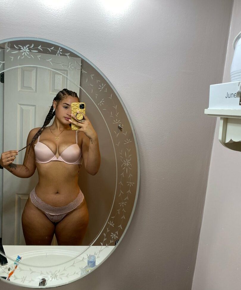 Janae Girard nude