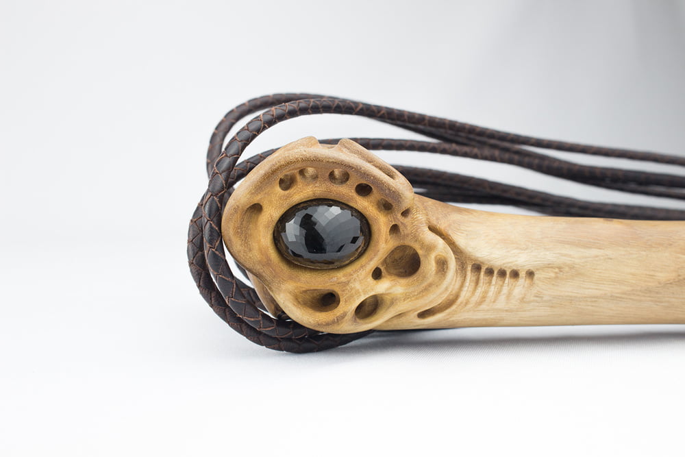 Morion wood flogger