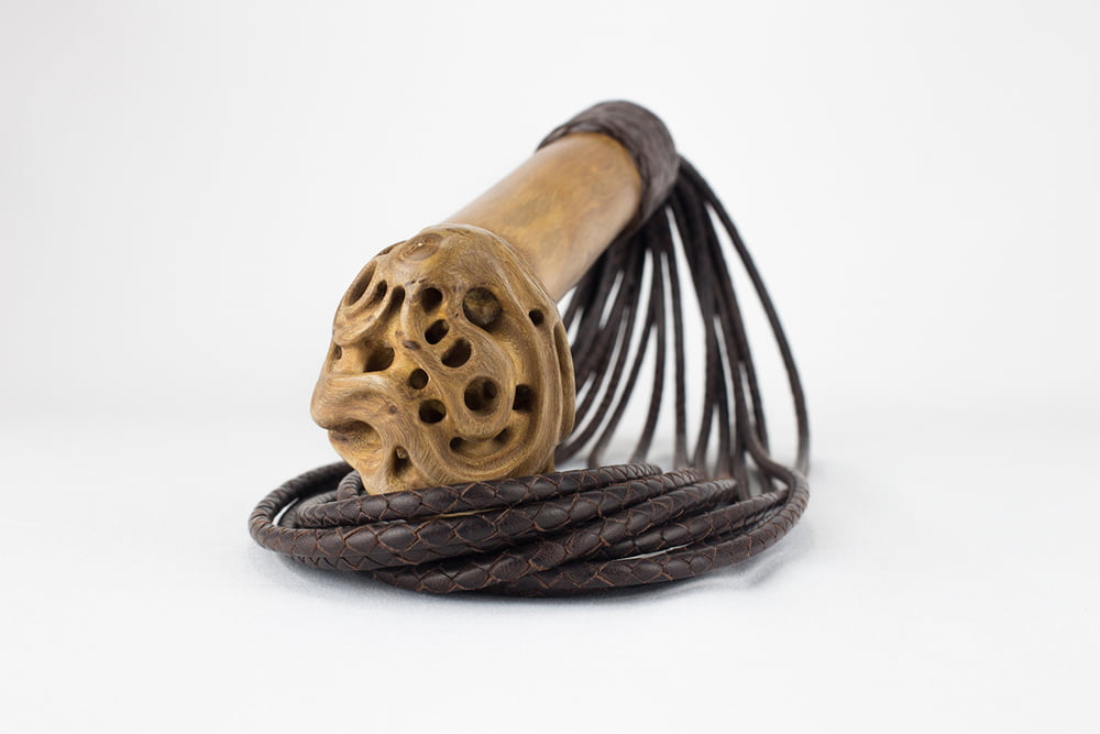 Morion wood flogger