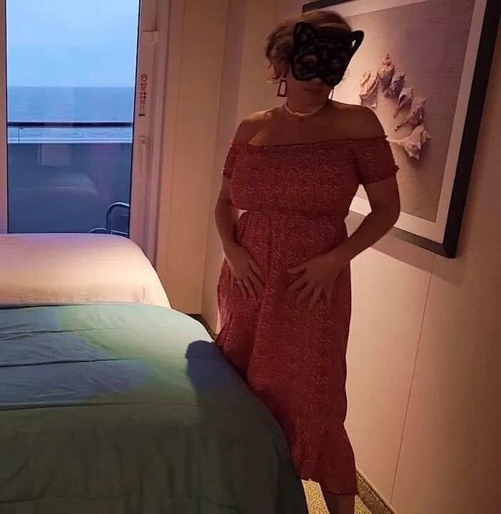 Vouyer Step Mommy Fingers Pussy Huge Tits Mistress Thursday - 40 Pics