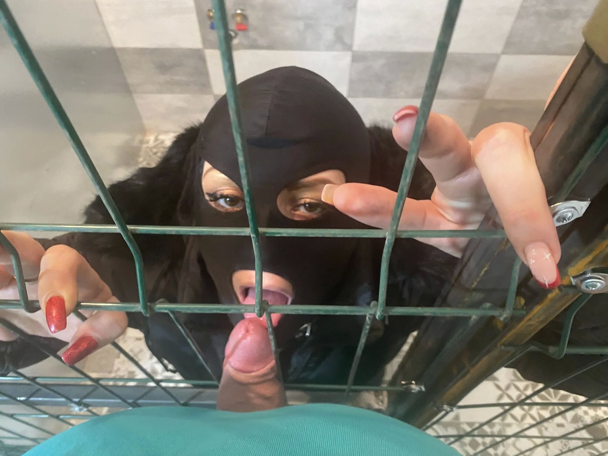 Adventures of MilfyCalla ep 21 A bitch was traped - 33 Pics