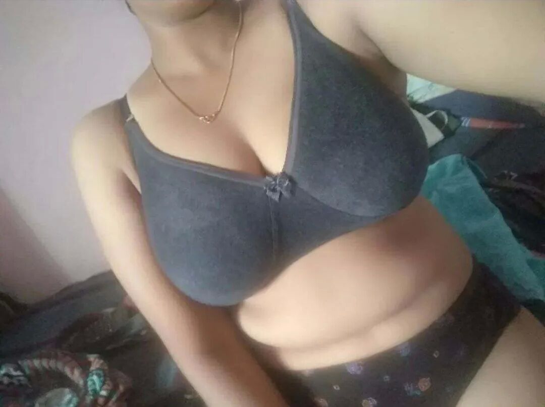 My boobs and nippal - 8 Pics