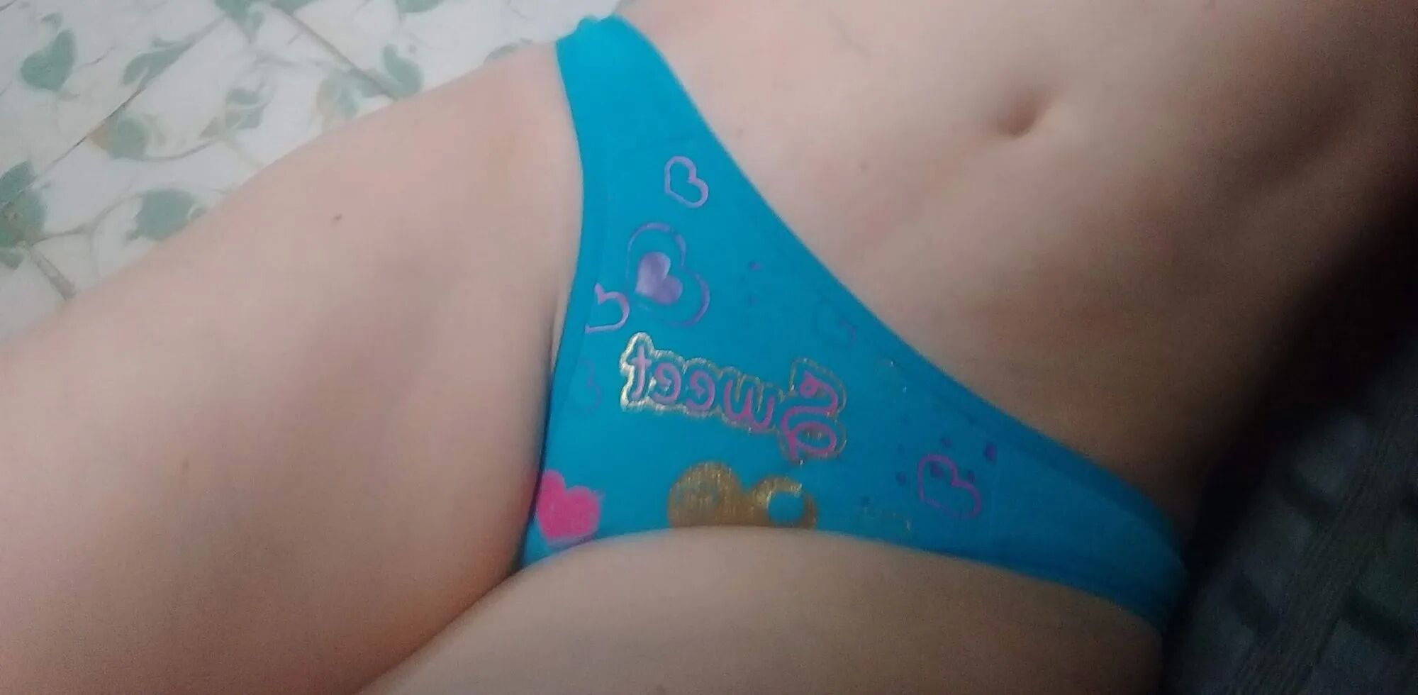 Album F01 - 19 Pics