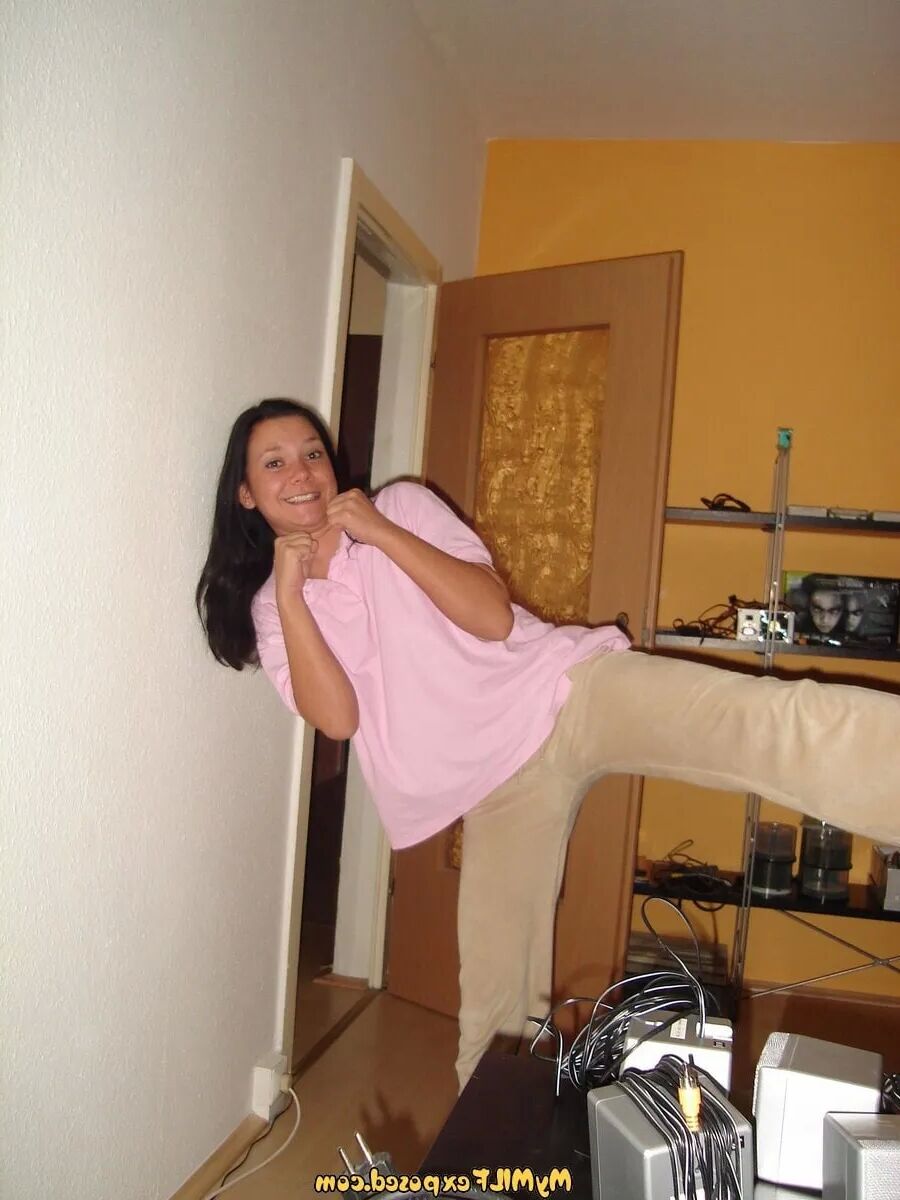 My MILF Exposed - Happy wife - 37 Pics