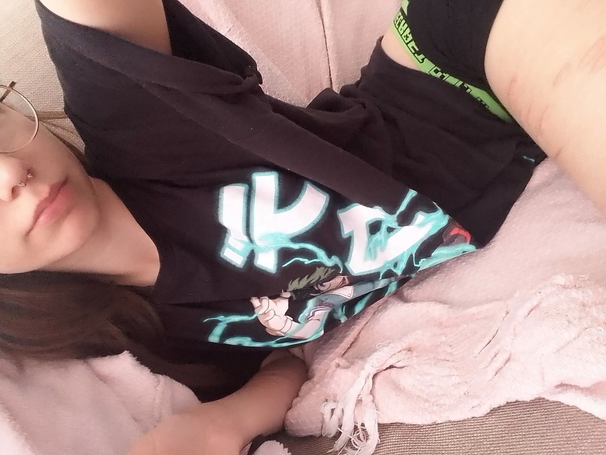 Meee - 5 Pics