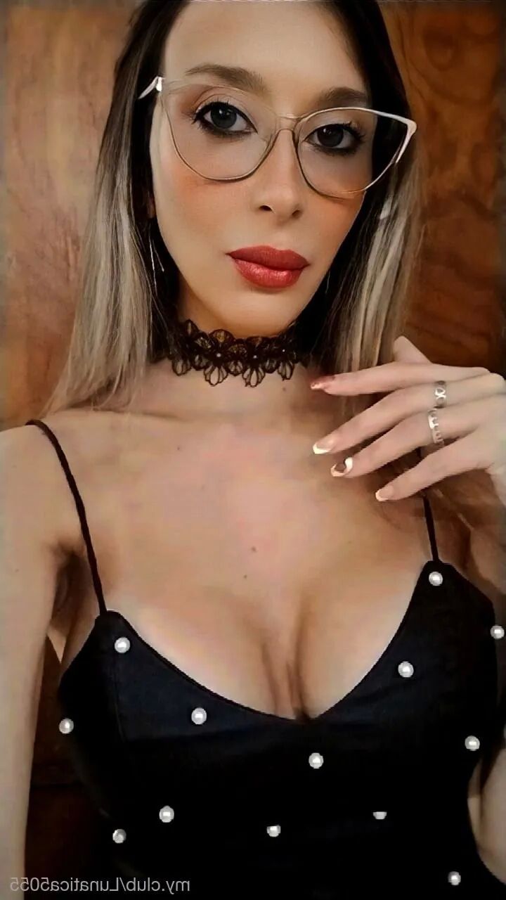 Luna Free Photos - 8 Pics